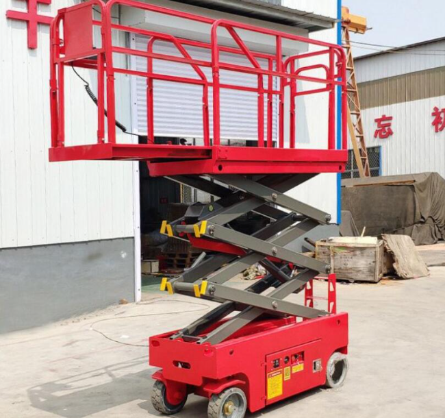 措勤移动剪叉式升降机